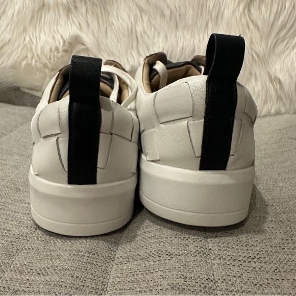 Diba True Juliana 7.5 Sneaker - Never Worn - Picture 5 of 6